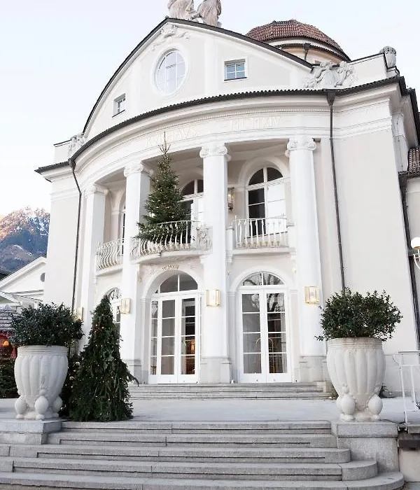 City Apartments Portico-1